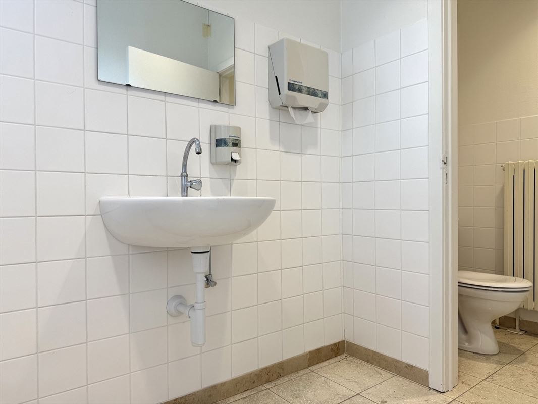 KANTOORRRUIMTE / DIENSTENRUIMTE / KABINET / PRAKTIJKRUIMTE op TOPLOCATIE