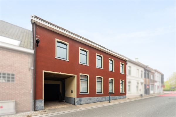 RUIME WONING met grote GARAGE/LOODS/MULTIFUNCTIONELE RUIMTE