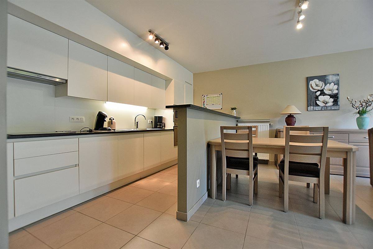 APPARTEMENT met 1 slpk, terras, overdekte staanplaats & kelderberging
