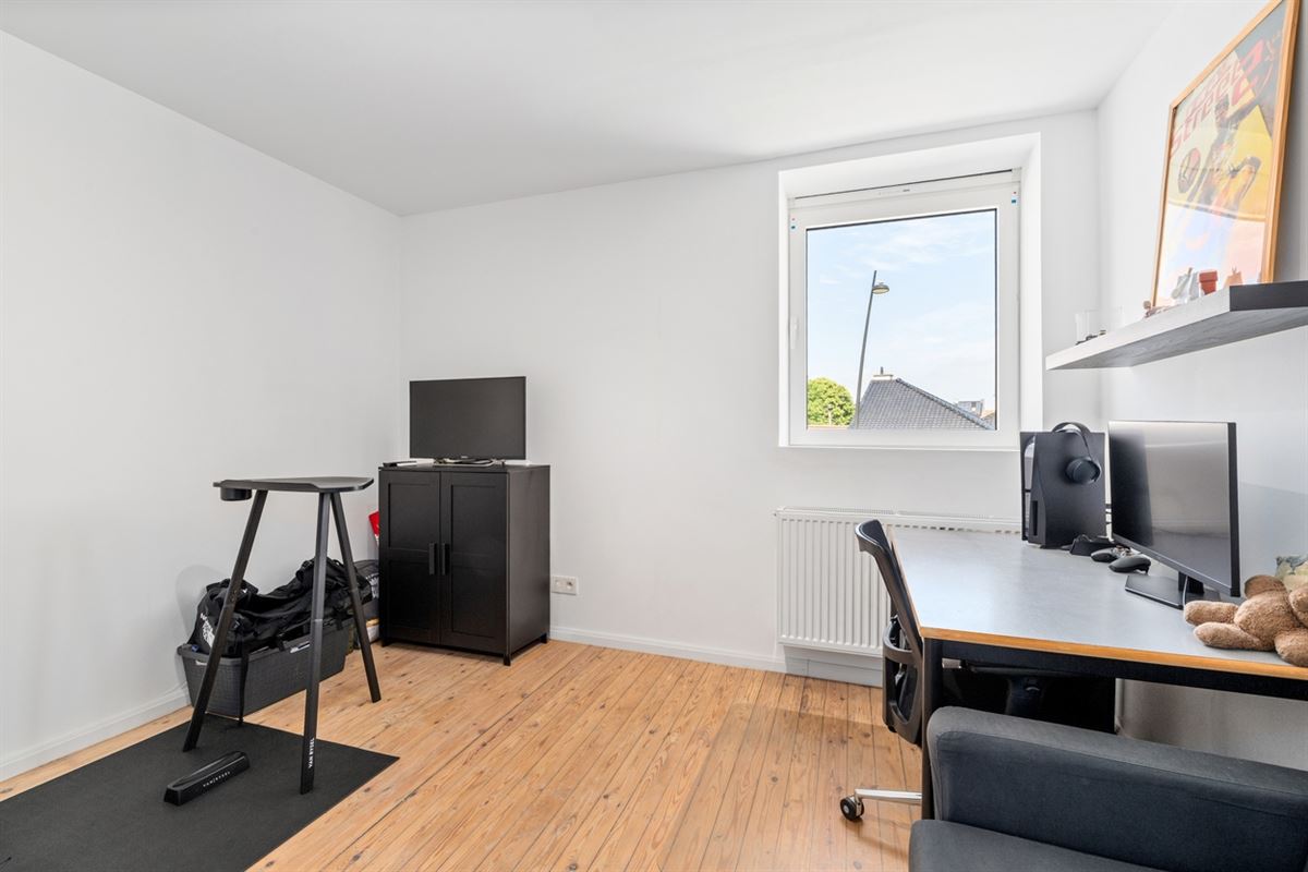 KARAKTERVOLLE WONING met 4 slaapkamers, garage & tuin op een perceel van ca. 811m²