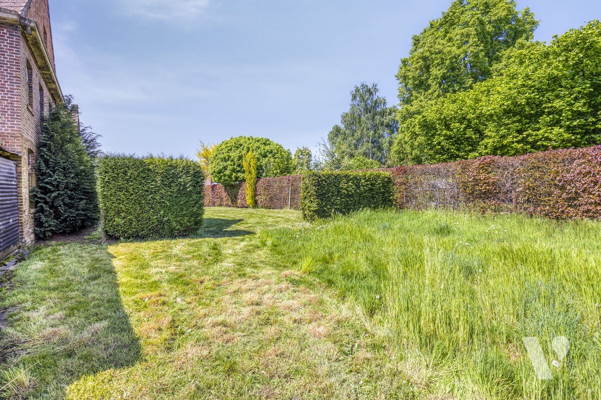 Statige woning met bijgebouw, tuin en weiland op 61a87ca