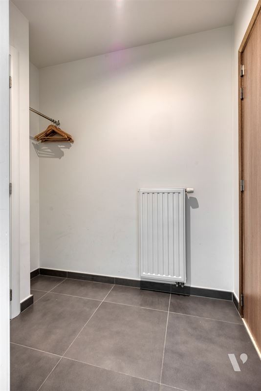 Instapklaar appartement met 2 slaapkamers, terras en autostaanplaats in Hasselt (Rapertingen)