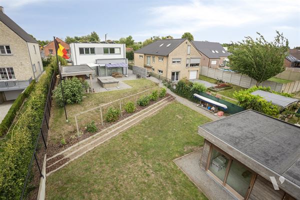 Energiezuinige woning met welness en uitzicht op boomgaard