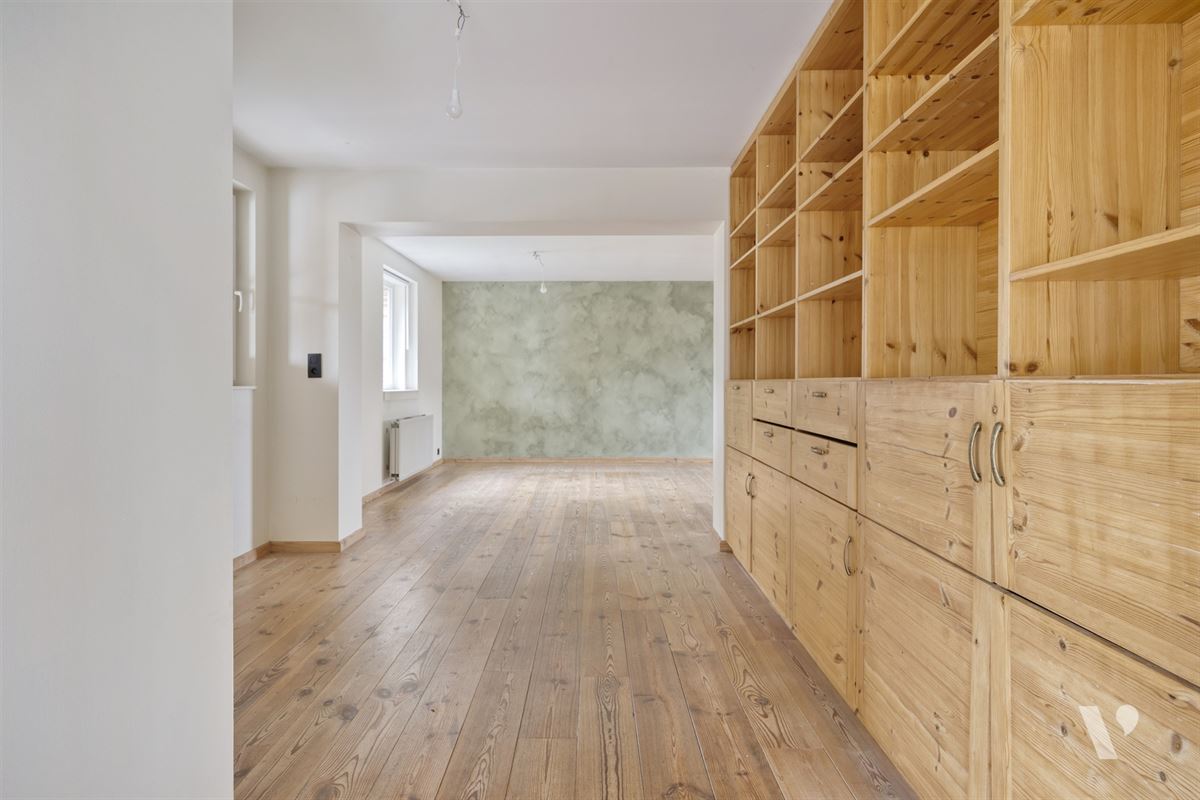 Prachtig gerenoveerde woning (279m²) met zwemvijver