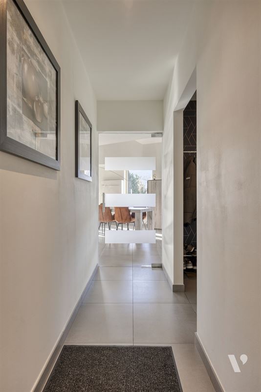 Instapklare penthouse-duplex met garage en berging