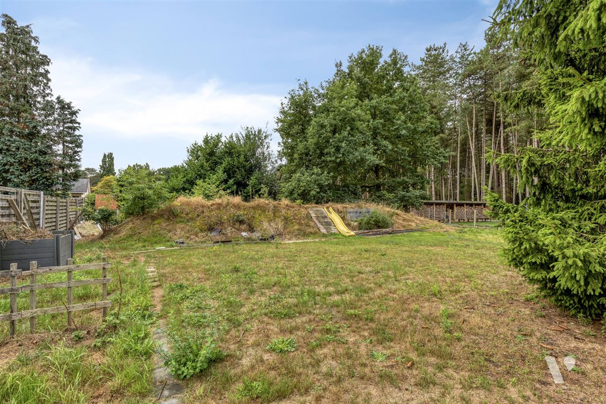 Prachtig gerenoveerde woning (279m²) met zwemvijver