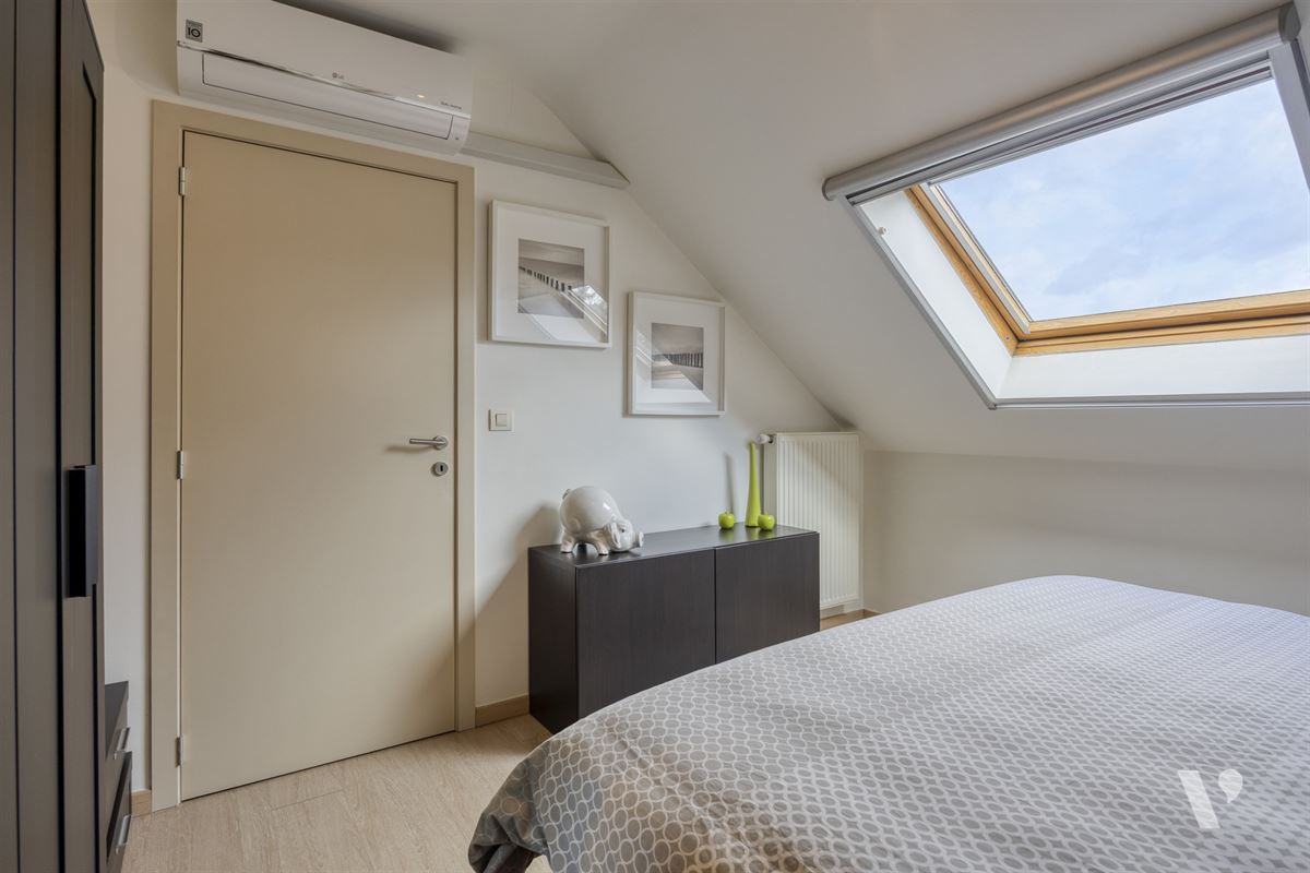 Instapklare penthouse-duplex met garage en berging