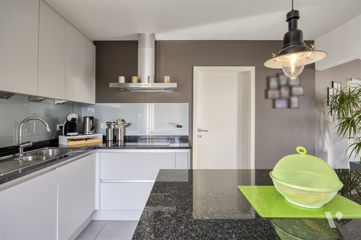 Instapklare penthouse-duplex met garage en berging