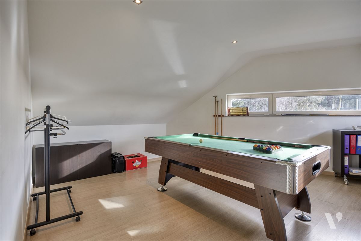 Instapklare penthouse-duplex met garage en berging