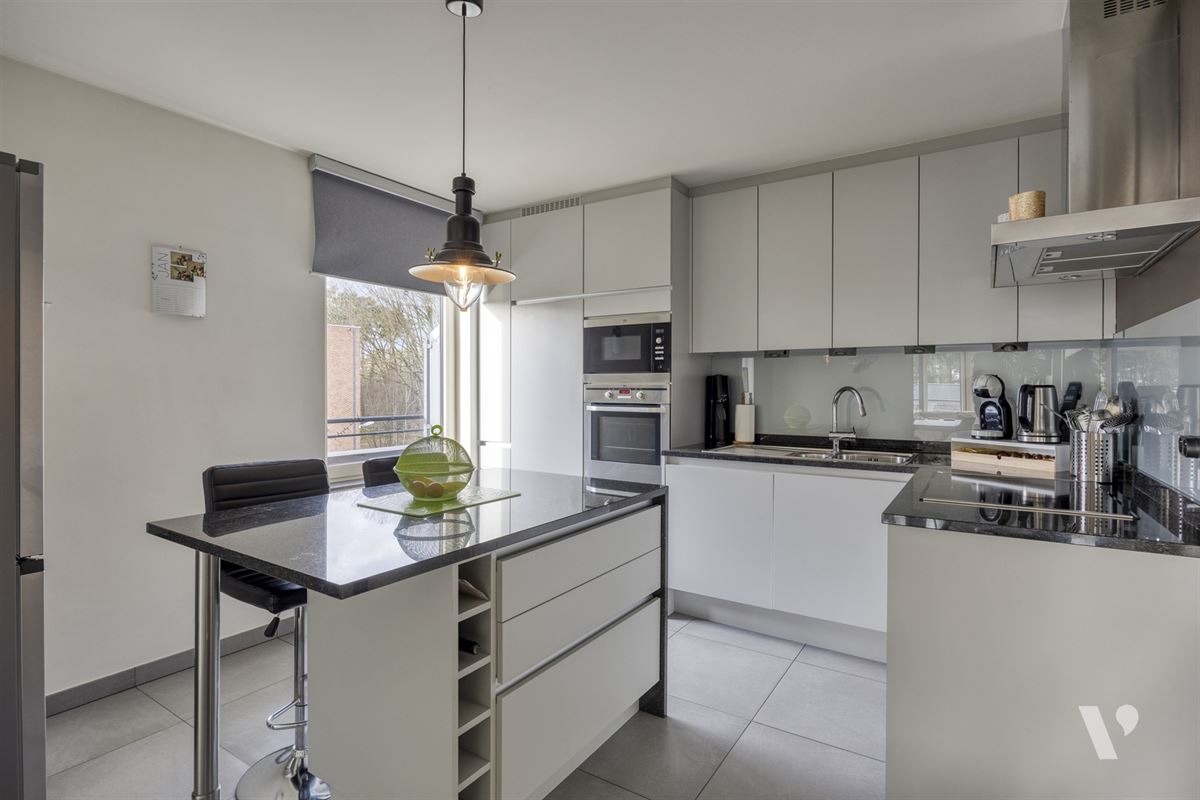 Instapklare penthouse-duplex met garage en berging