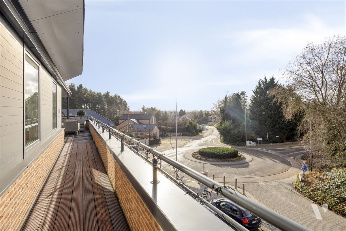 Instapklare penthouse-duplex met garage en berging