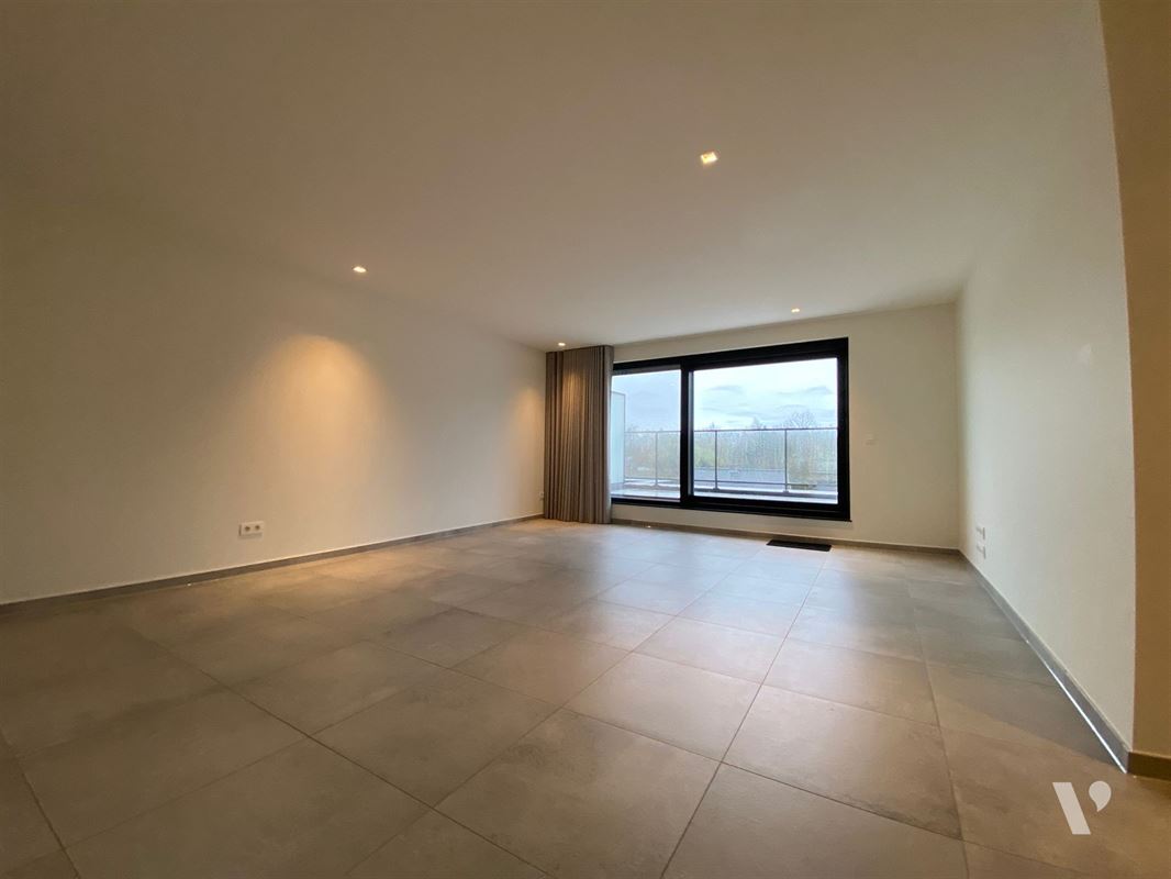 Ruime moderne penthouse met 2 terrassen
