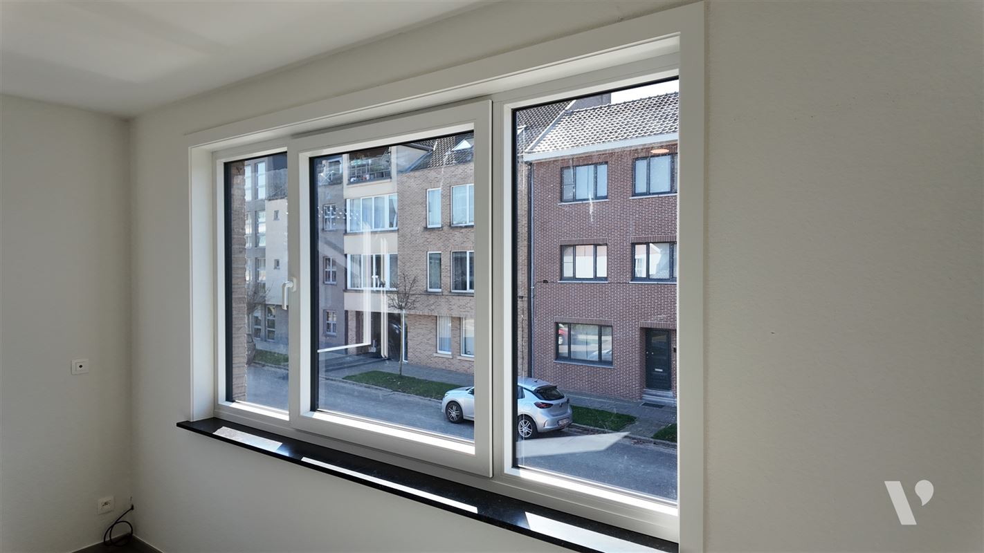 Vernieuwd appartement met 2 slaapkamers en garagebox