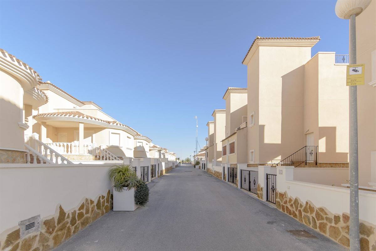 Image 4 : Villa IN 03193 San Miguel de Salinas (Spain) - Price 155.000 €