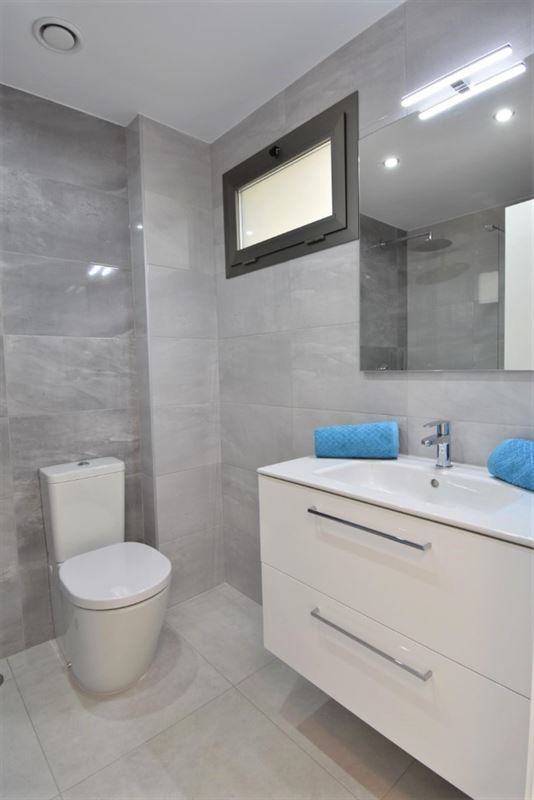 Image 12 : Apartment with terrace IN 03189 Villamartin - Orihuela Costa (Spain) - Price 226.000 €