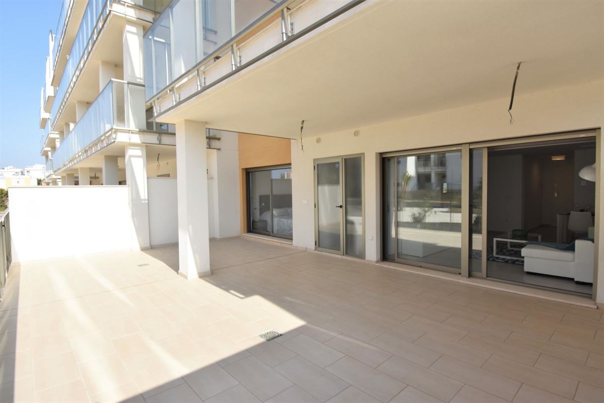 Image 5 : Apartment with terrace IN 03189 Villamartin - Orihuela Costa (Spain) - Price 226.000 €