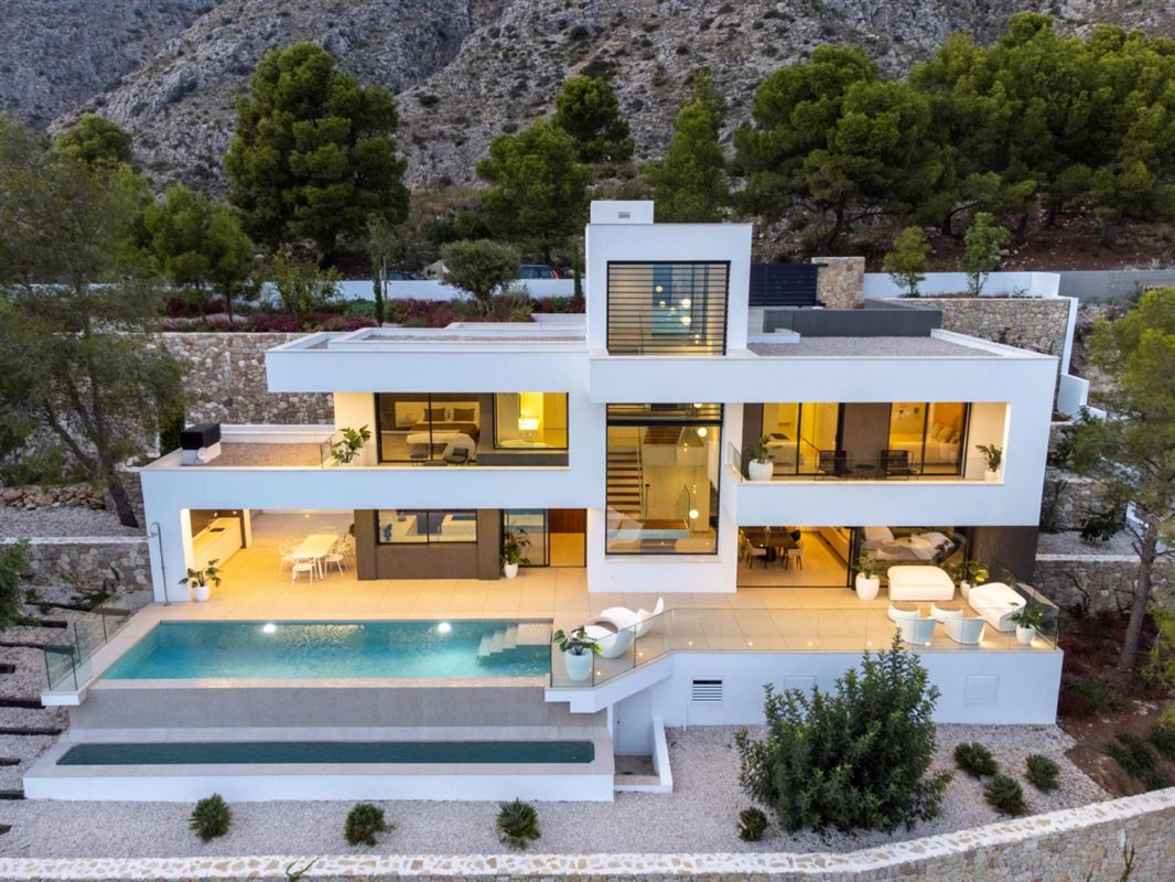 Image 1 : Villa IN 03590 Altea (Spain) - Price 2.250.000 €