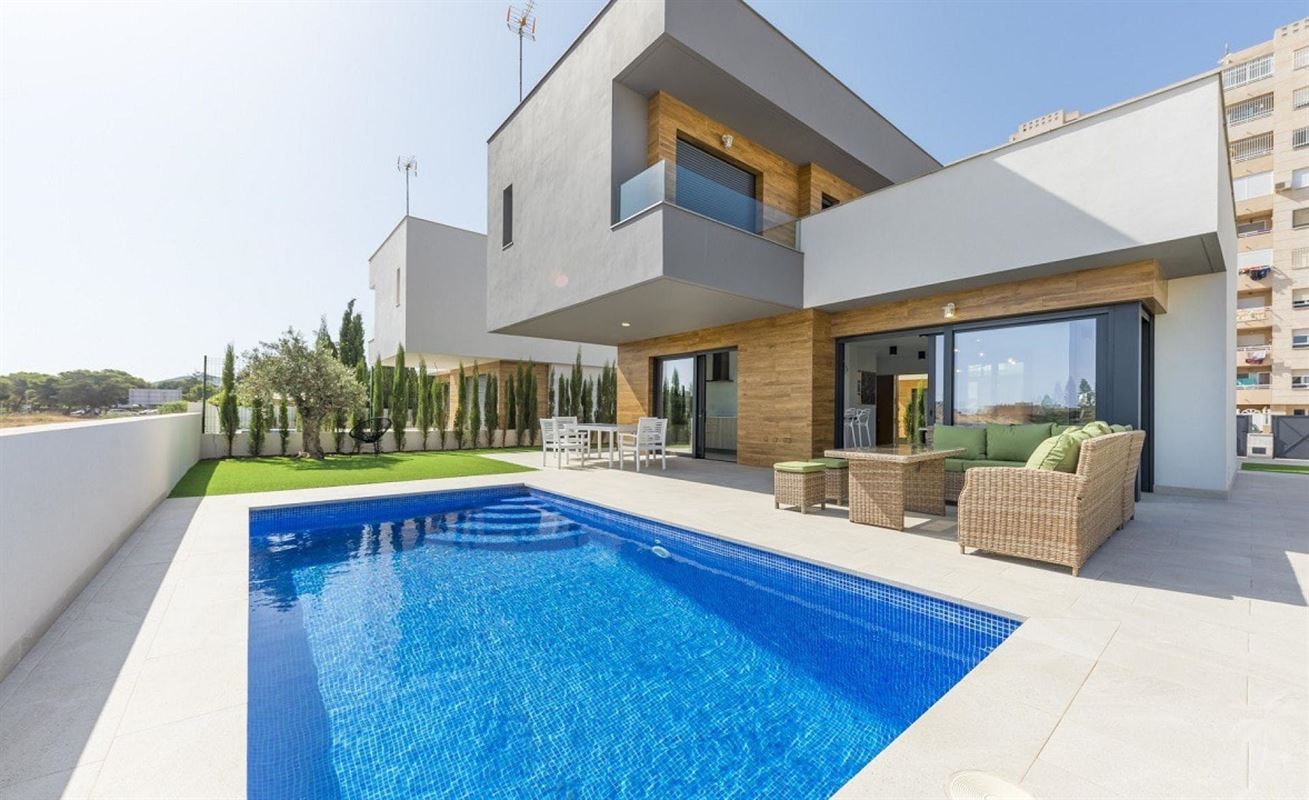 Image 1 : Villa IN 35509 Playa Honda (Spain) - Price 359.000 €