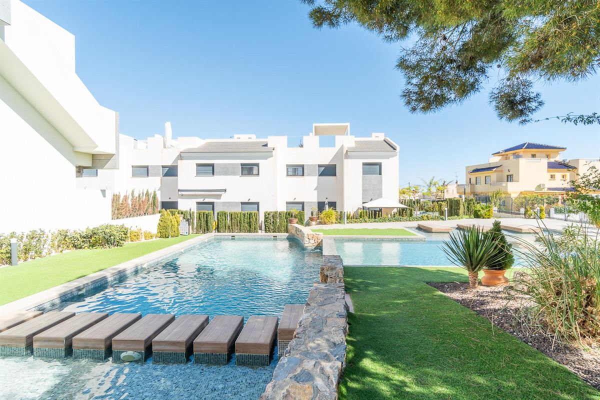 Image 2 : Apartments - solarium à 03181 Torrevieja (Espagne) - Prix 299.900 €