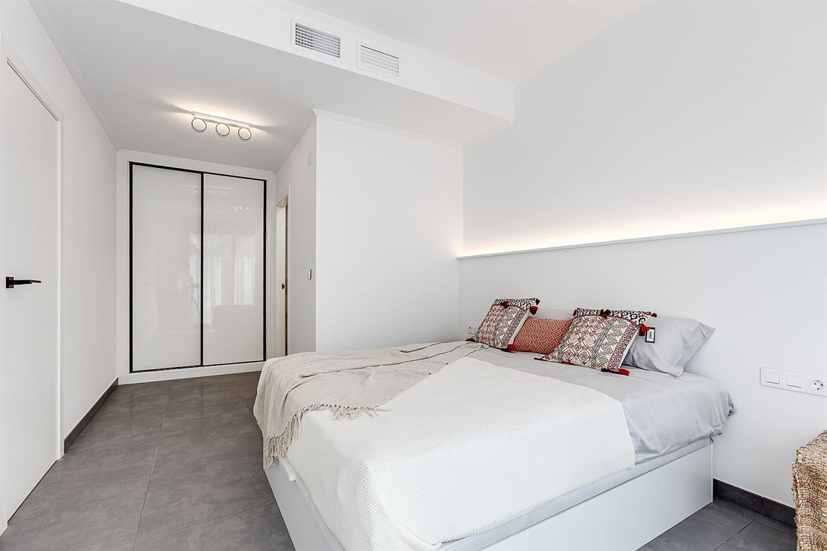 Foto 6 : Villa te 03188 La Mata (Spanje) - Prijs € 940.000