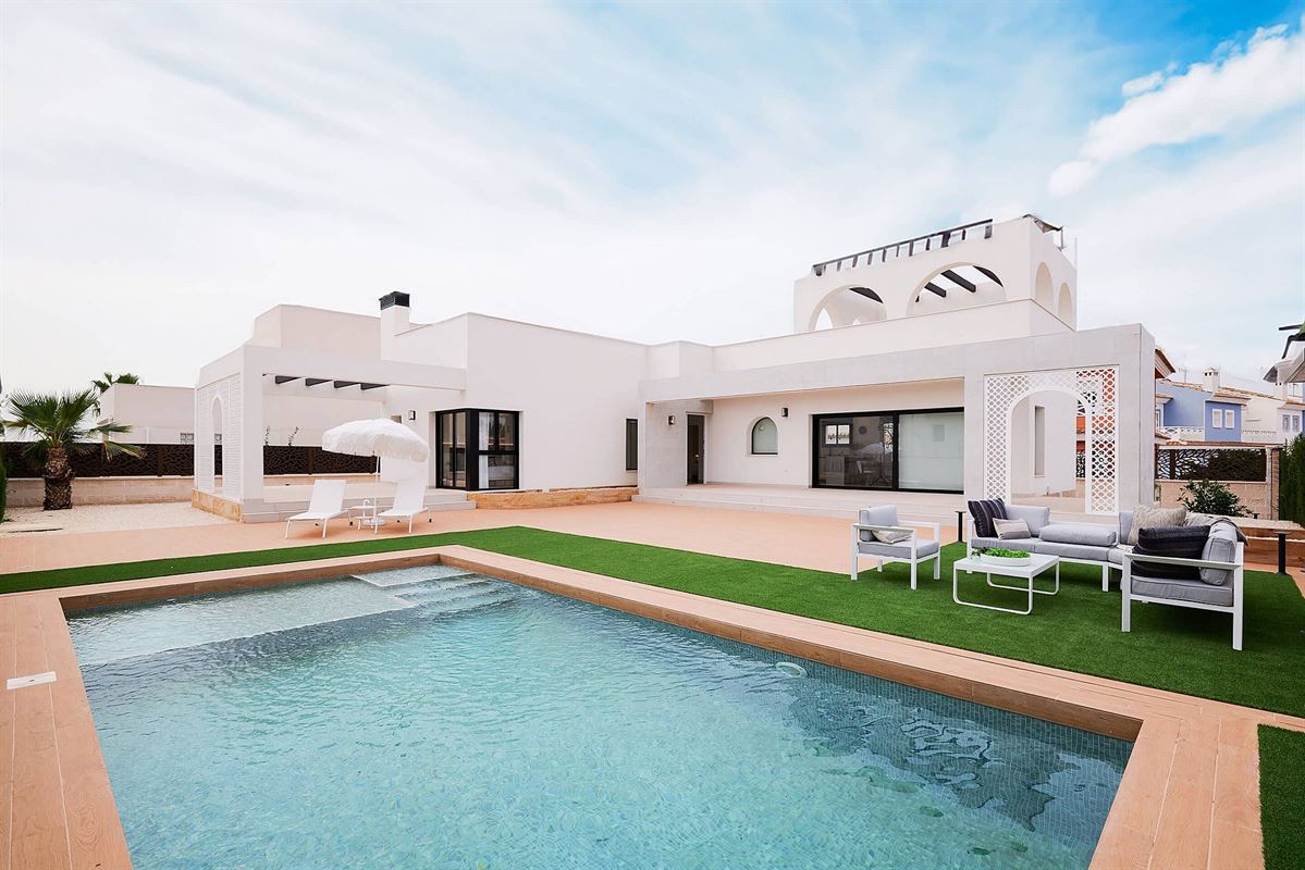 Image 2 : Villa IN 03170 Ciudad Quesada (Spain) - Price 744.764 €