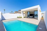 Foto 1 : Villa te 03181 Torrevieja (Spanje) - Prijs € 700.000