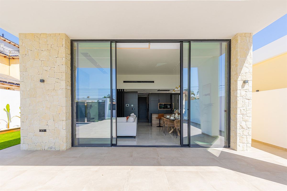 Foto 12 : Villa te 03181 Torrevieja (Spanje) - Prijs € 700.000