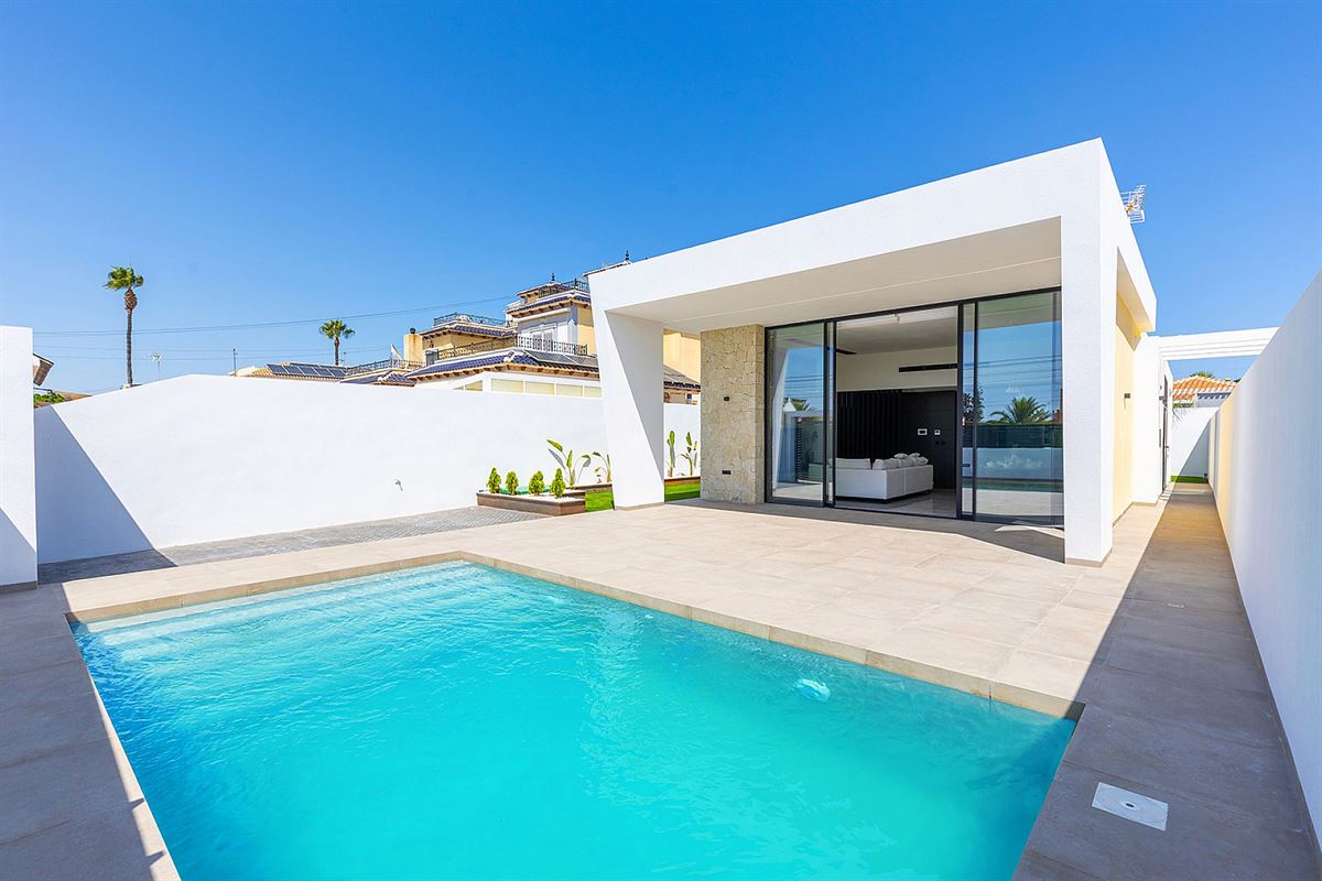 Foto 1 : Villa te 03181 Torrevieja (Spanje) - Prijs € 700.000