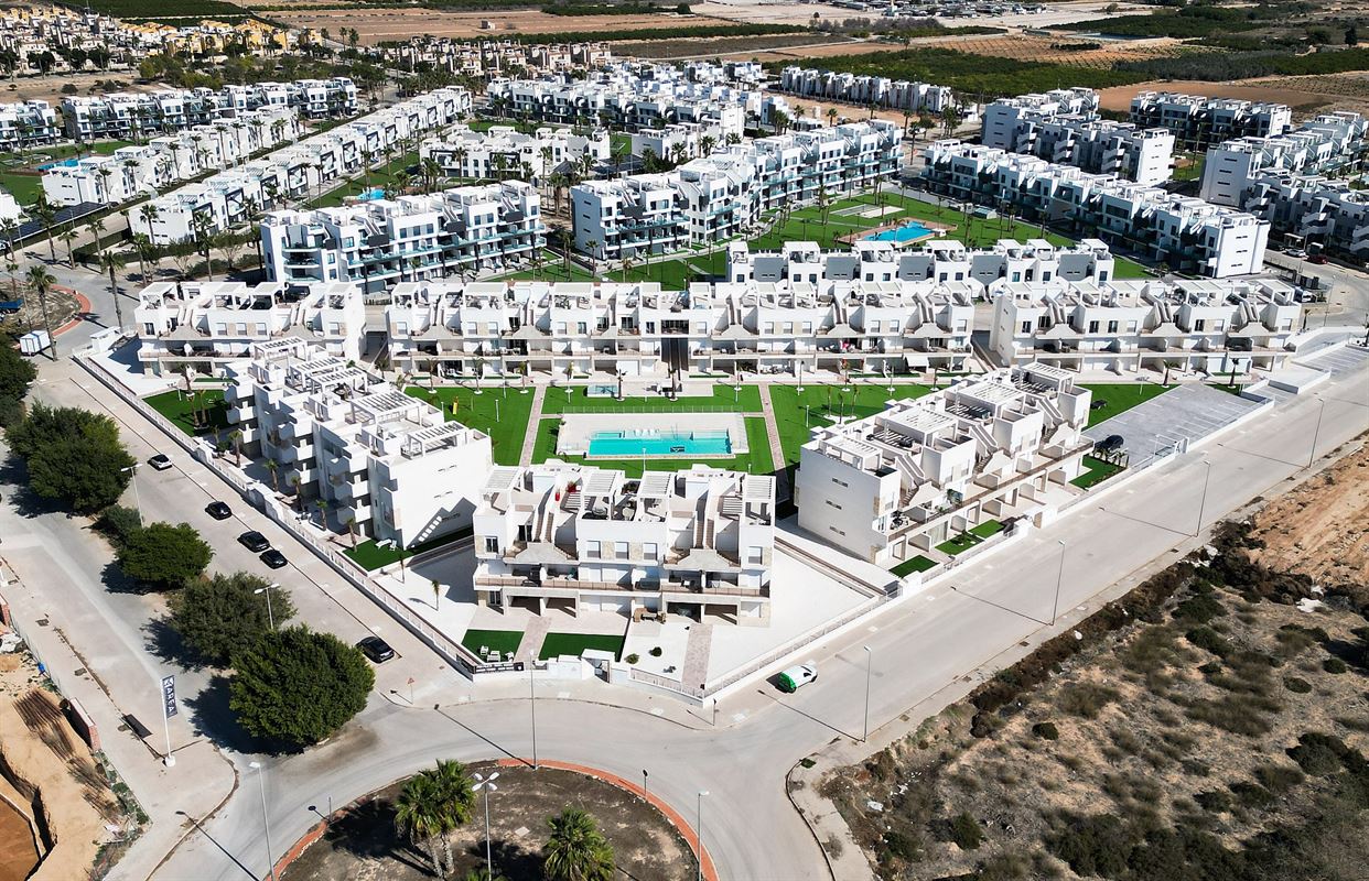 Foto 1 : Appartement met terras te 03149 El Raso (Spanje) - Prijs € 283.000
