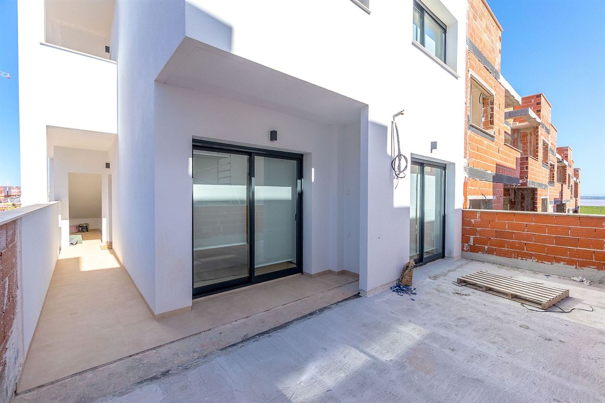 Foto 14 : Appartement met tuin te 03181 Torrevieja (Spanje) - Prijs € 289.900