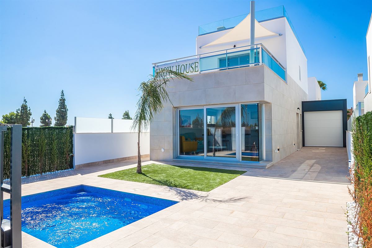 Foto 1 : Villa te 30710 Los Alcazares (Spanje) - Prijs € 395.000