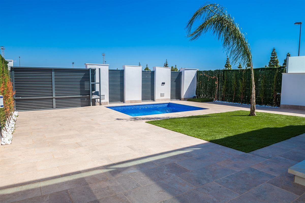 Foto 2 : Villa te 30710 Los Alcazares (Spanje) - Prijs € 395.000