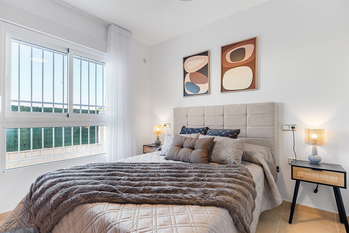 Image 12 : Apartment with terrace IN 03189 Lomas De Cabo Roig (Spain) - Price 157.500 €