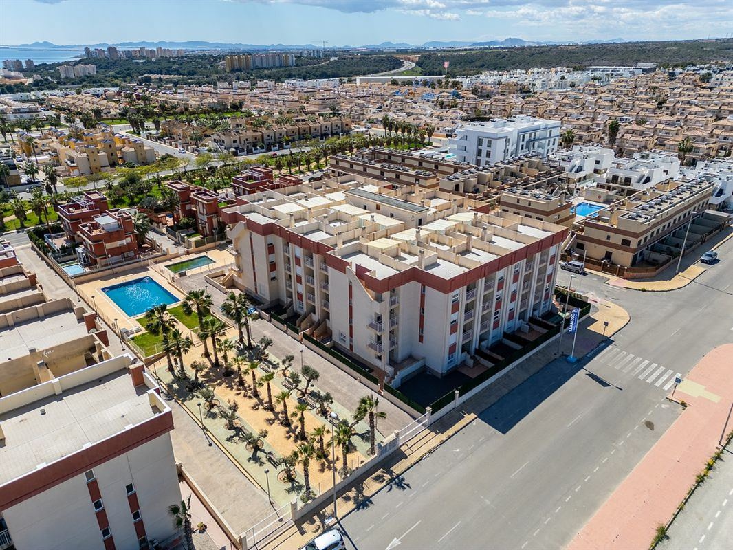 Image 8 : Apartment with terrace IN 03189 Lomas De Cabo Roig (Spain) - Price 157.500 €