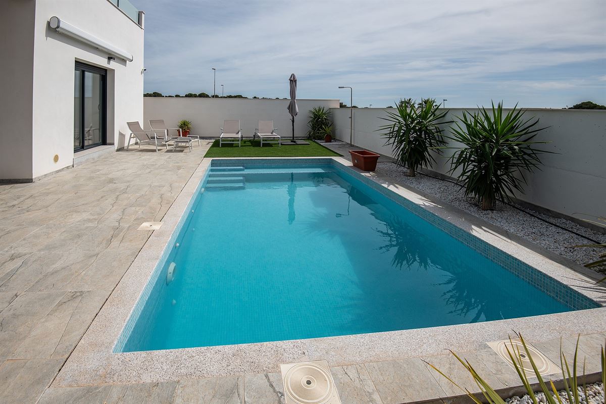 Image 5 : Villa IN 03191 Pinar De Campoverde (Spain) - Price 422.500 €