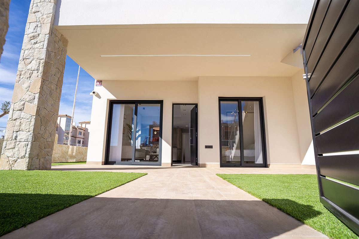 Image 7 : Apartment with garden IN 03190 Pilar de la Horadada (Spain) - Price 290.000 €