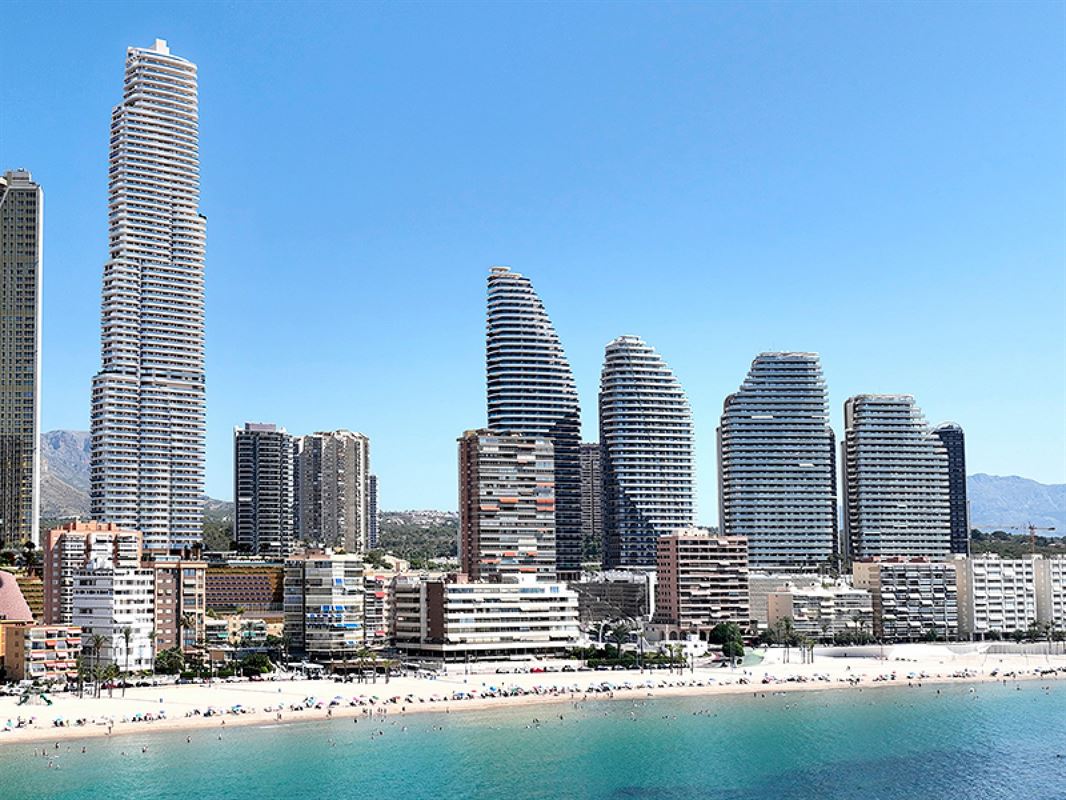 Image 3 : Apartment with terrace IN 03501 Benidorm (Spain) - Price 3.400.000 €