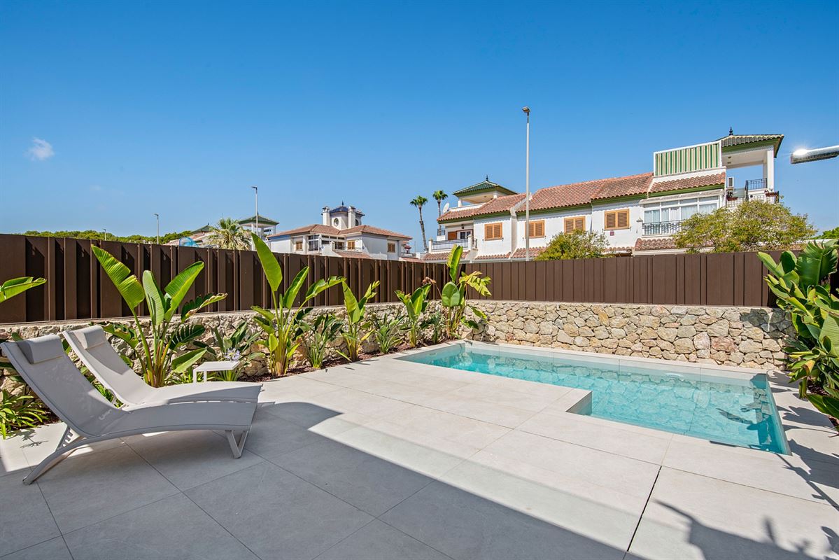 Image 7 : Villa IN 03191 Mil Palmeras (Spain) - Price 539.900 €