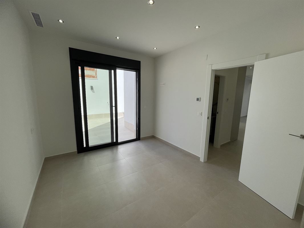 Image 8 : Villa IN 03160 Almoradi (Spain) - Price 359.000 €