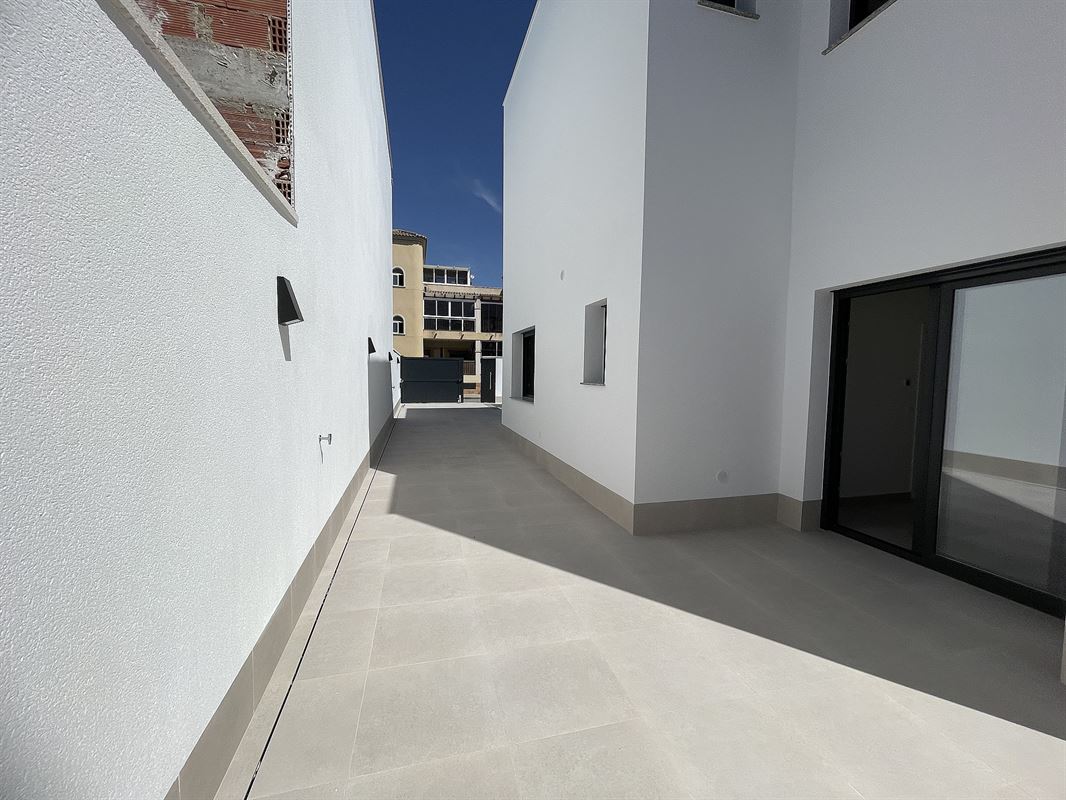 Image 2 : Villa IN 03160 Almoradi (Spain) - Price 359.000 €