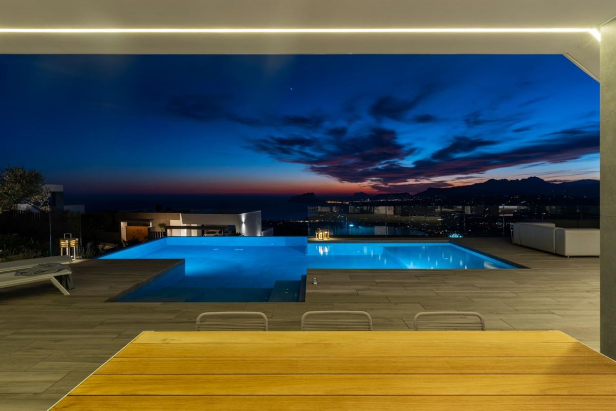 Image 4 : Villa IN 03726 Benitachell - Cumbre del Sol (Spain) - Price 2.950.000 €