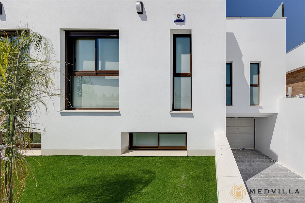 Image 16 : Villa à 30710 Los Alcazares (Espagne) - Prix 685.000 €