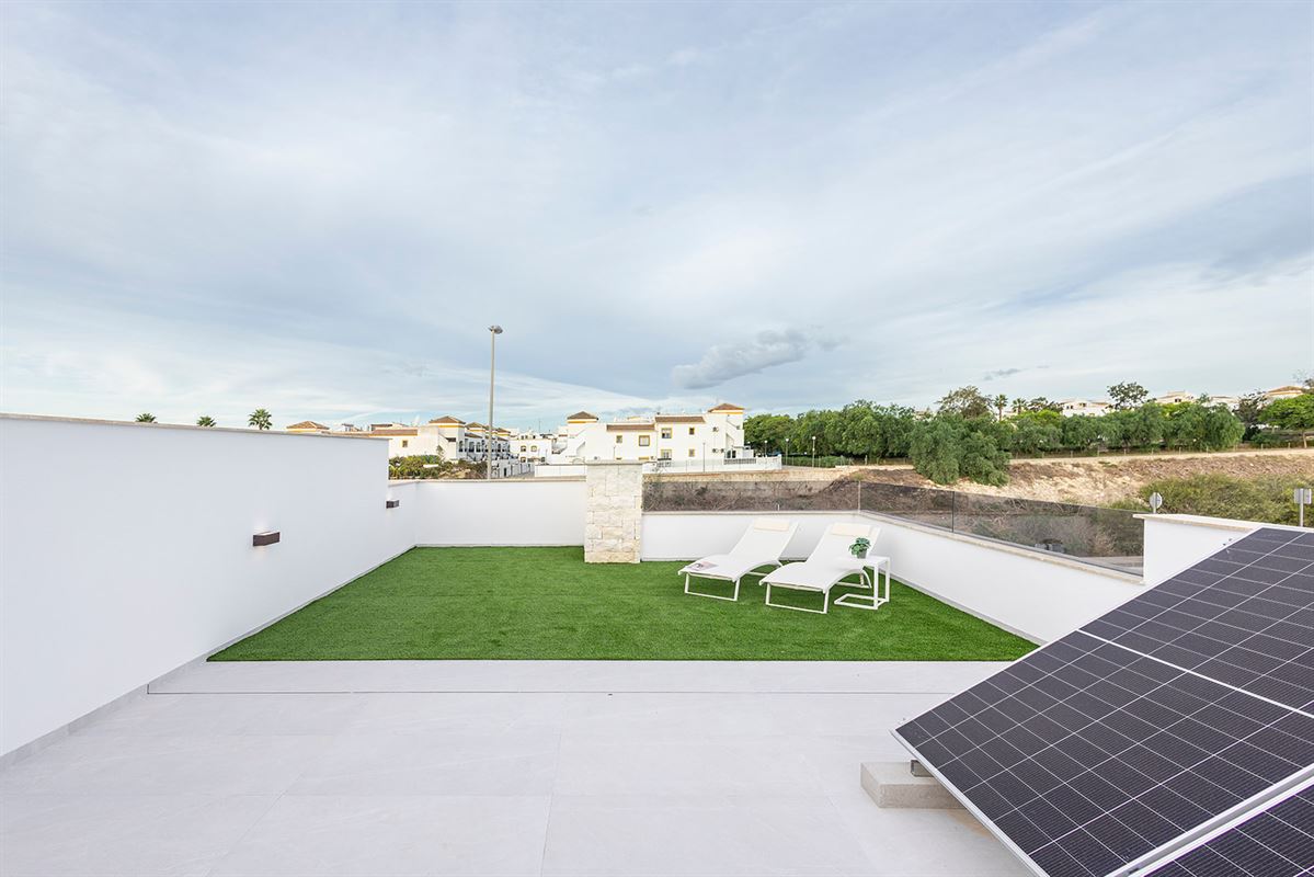 Image 34 : Villa IN 03187 Los Montesinos (Spain) - Price 366.000 &euro;