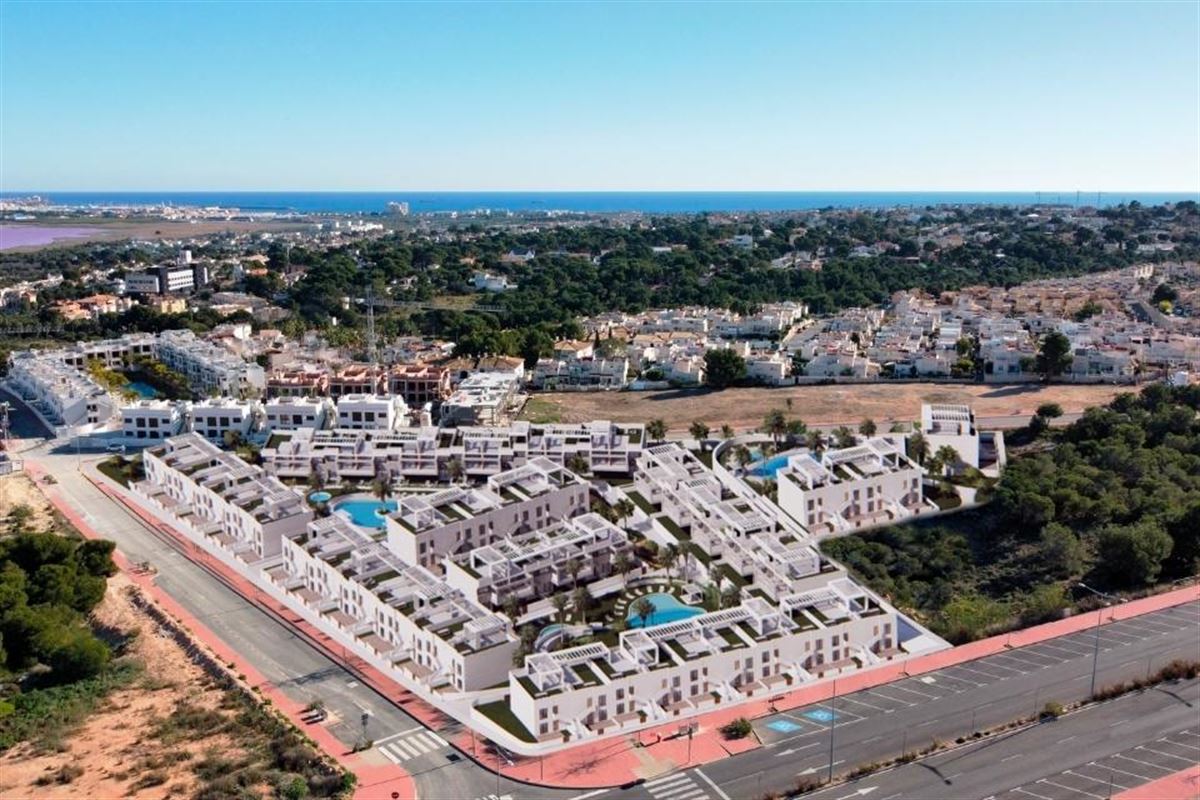 Image 14 : Apartment with garden IN 03181 Torrevieja (Spain) - Price 309.900 &euro;