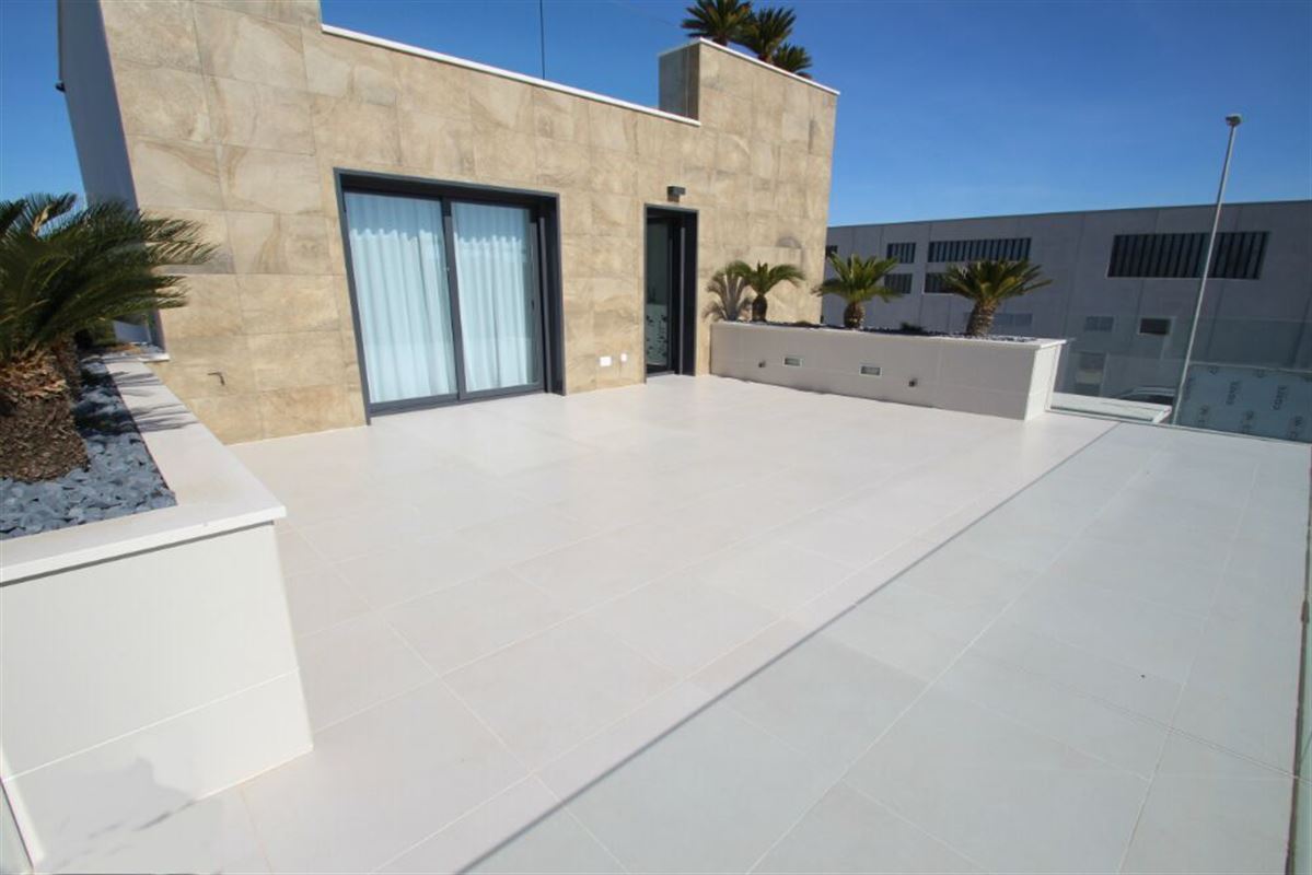 Foto 20 : Villa te 03193 San Miguel de Salinas (Spanje) - Prijs &euro; 1.250.000