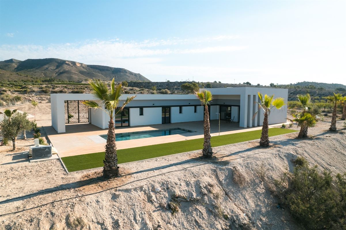 Image 13 : Villa IN 03650 Pinoso (Spain) - Price 465.000 &euro;