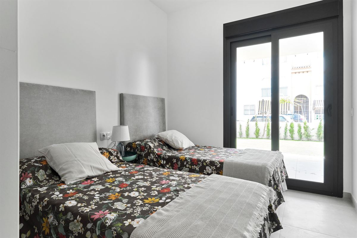 Image 38 : Apartment with garden IN 03181 Torrevieja (Spain) - Price 380.000 &euro;