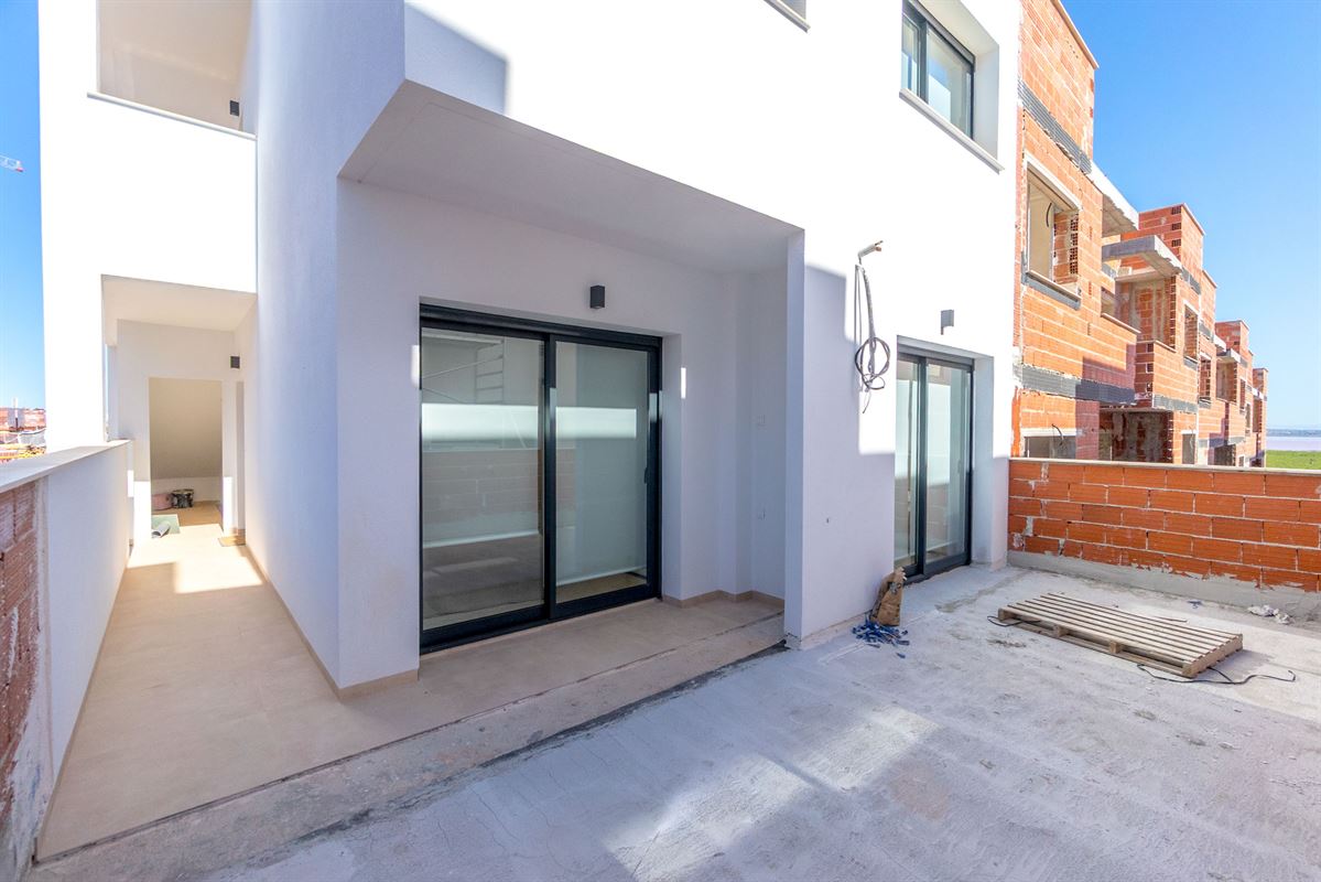 Foto 32 : Appartement met tuin te 03181 Torrevieja (Spanje) - Prijs &euro; 299.900