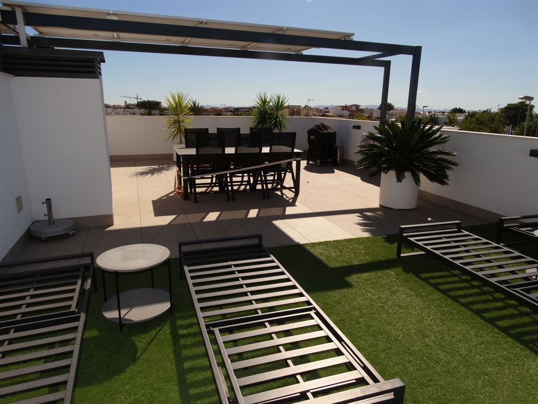 Foto 35 :  te  Pilar de La Horadada (Spanje) - Prijs &euro; 325.000
