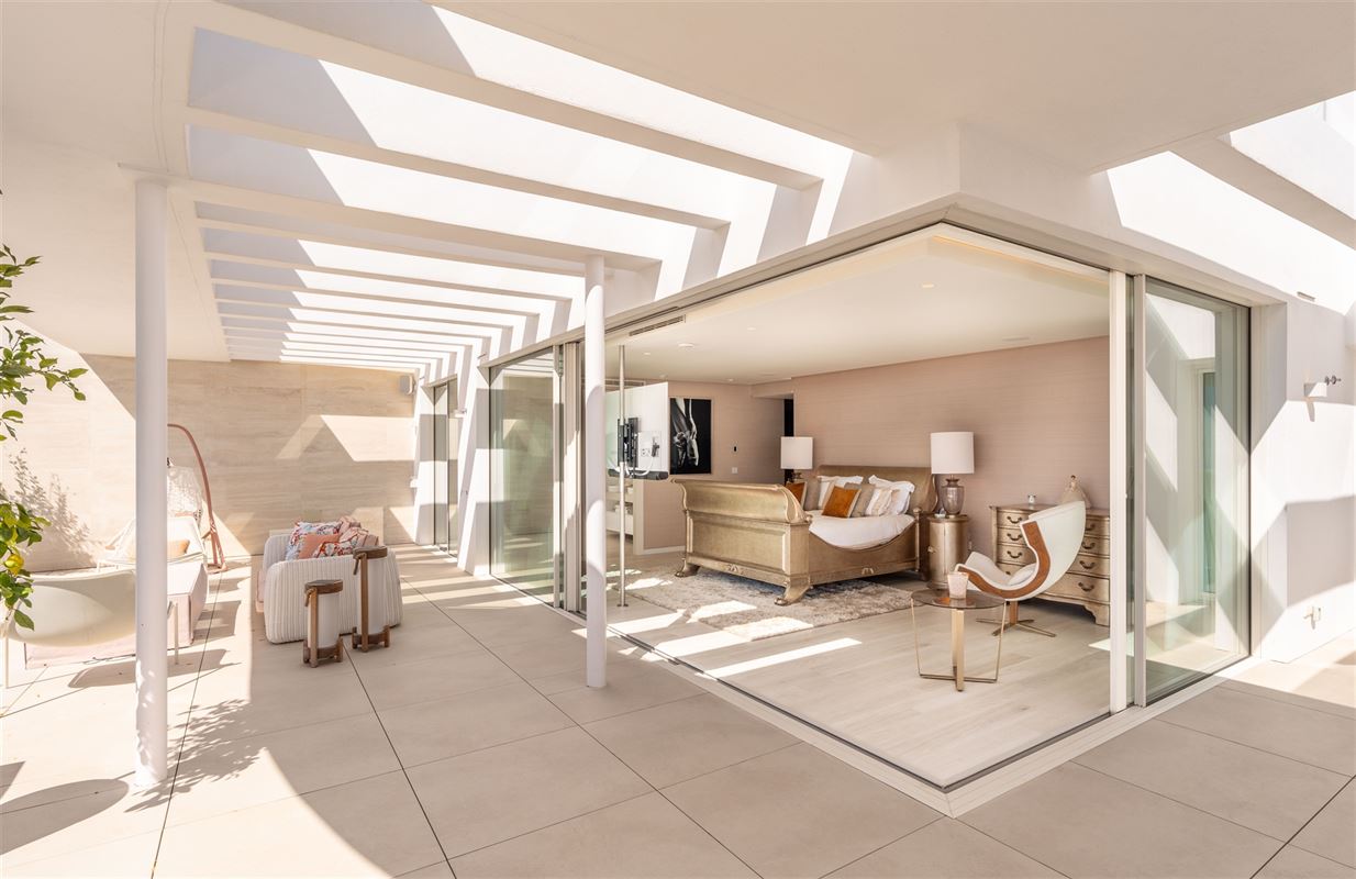 Unique luxury triplex apartment with breathtaking panoramic views in Palo Alto, Ojén